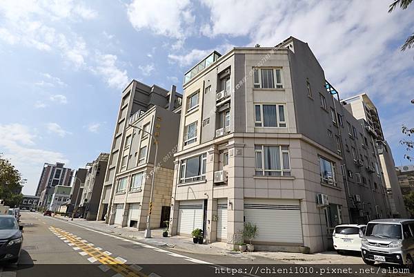 p16笎坤世璽(透天區)_新竹市中清路一段350號~360號;356巷1號~16號 (1).JPG