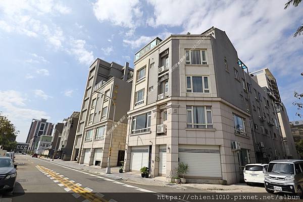 a1笎坤世璽(透天區)_新竹市中清路一段350號~360號;356巷1號~16號 (1).JPG a1笎坤世璽(透天區)_新竹市中清路一段350號~360號;356巷1號~16號 (1).JPG