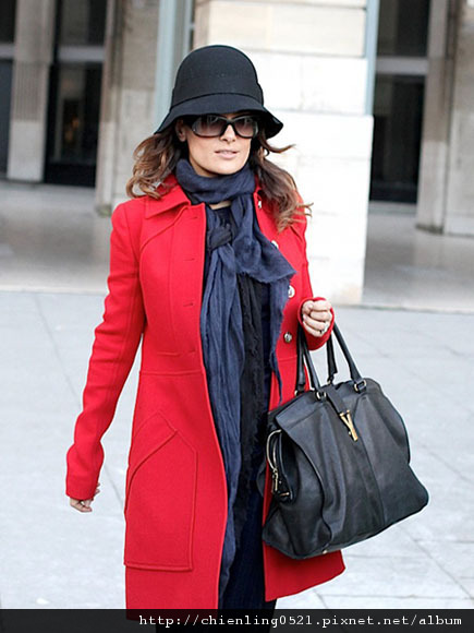 Salma-Hayek-YSL-Chyc-Cabas-Tote Salma-Hayek-YSL-Chyc-Cabas-Tote