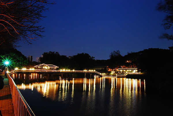 DSC_0943.JPG DSC_0943.JPG
