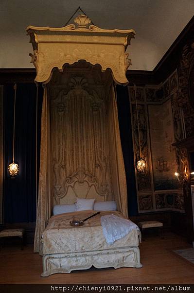 The Queen's Private Bedchamber.JPG