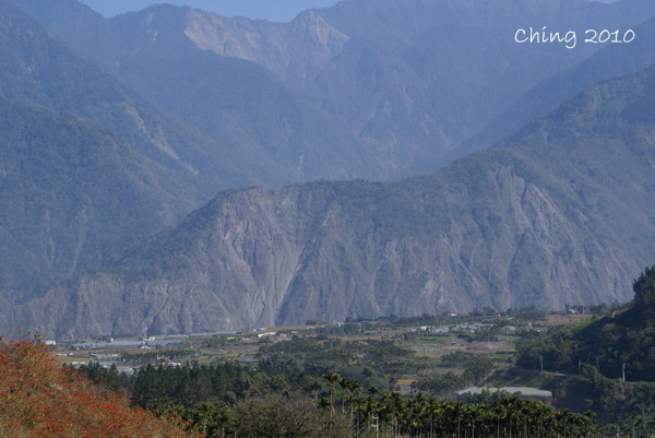 對面是玉山山脈