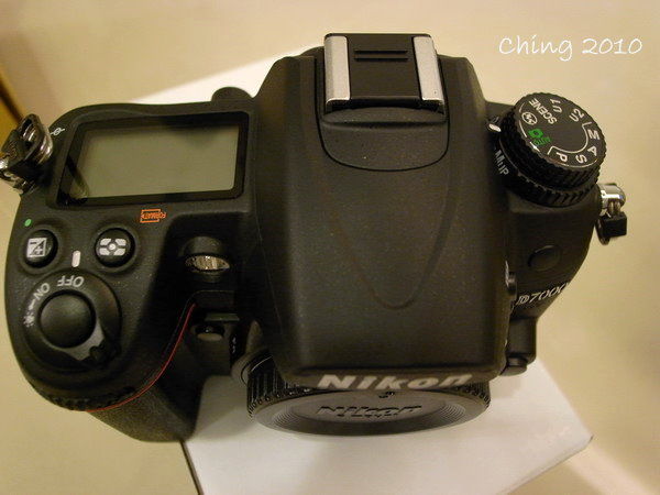 D7000