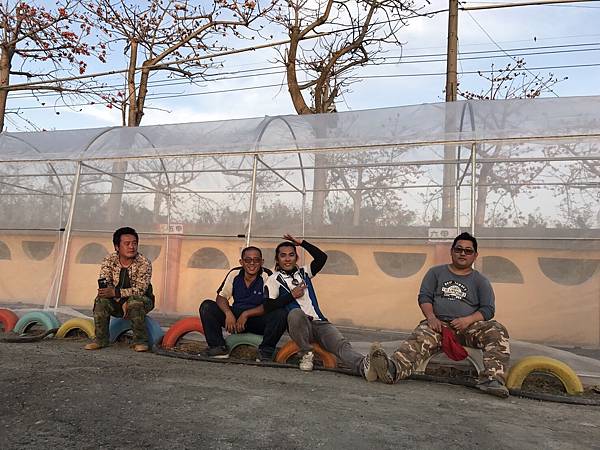 S_6779717102325.jpg S_6779717102325.jpg