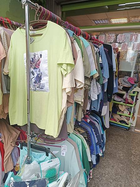 台灣 臉書 直播 LIVE SHOW 二手衣服 衣服 包包 