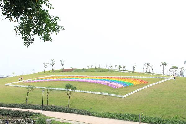 103-09-27鶯歌~3鶯藝術村...彩虹風車