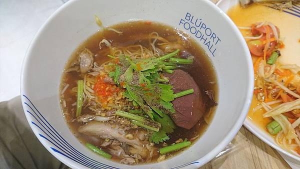 105-10-28～11-1曼谷5天4夜...Bluport foodhall道地泰式小吃