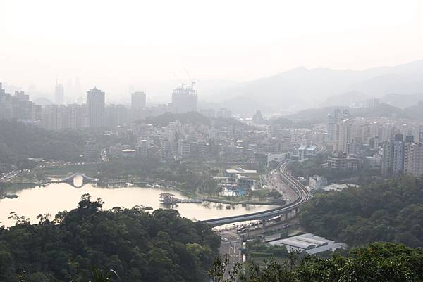 106-4-8內湖趴趴走~康樂山親山步道夜景