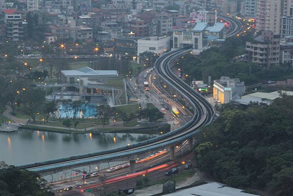 106-4-8內湖趴趴走~康樂山親山步道夜景