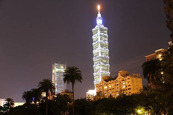 106-4-23台北趴趴走~基隆路信義路天橋...夜拍101