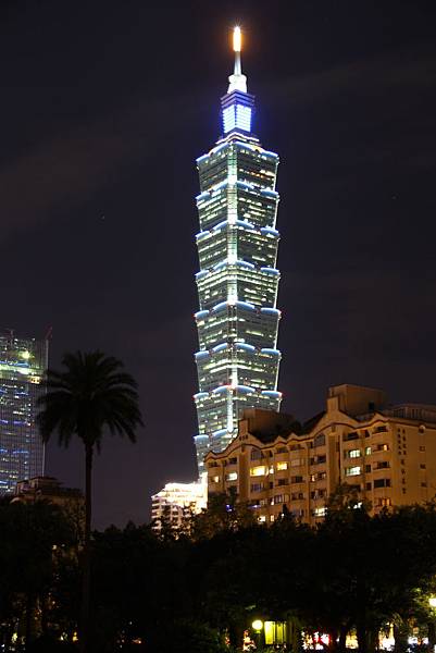 106-4-23台北趴趴走~基隆路信義路天橋...夜拍101