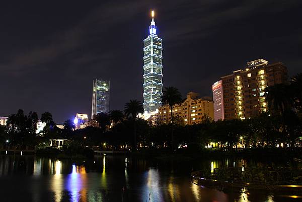 106-4-23台北趴趴走~基隆路信義路天橋...夜拍101