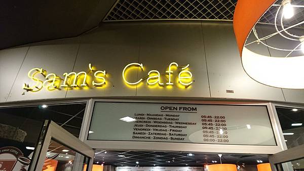 106-11-7布魯日-Sam's Cafe早餐