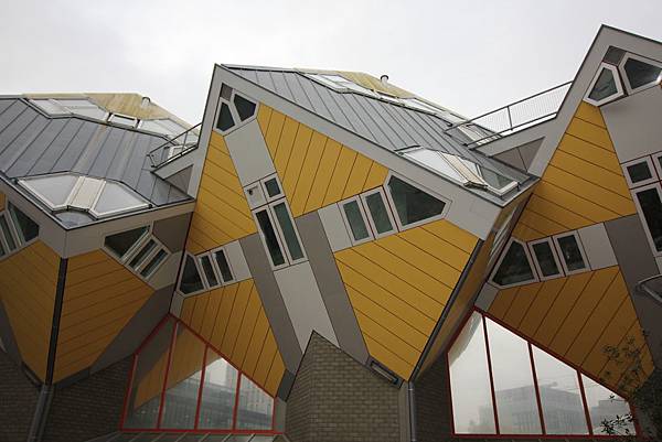 106-11-9鹿特丹-立體方塊屋