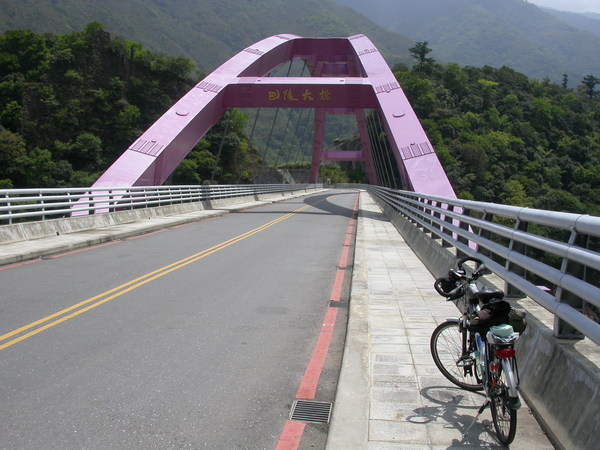 巴陵大橋