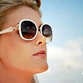 Ana-Hickmann-GO-Eyewear-Making-Of-ana-hickmann-32421357-533-300.jpg