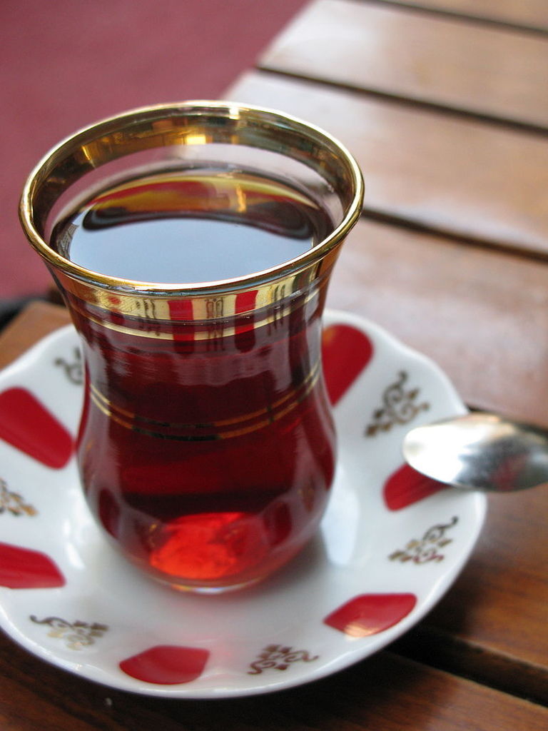 800px-Turkish_tea2.jpg 800px-Turkish_tea2.jpg