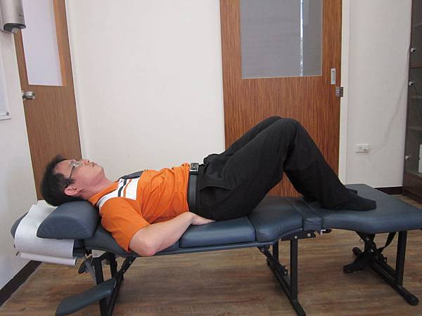 坐骨神經痛復健運動指南：威廉氏曲屈運動與麥肯基氏伸展運動