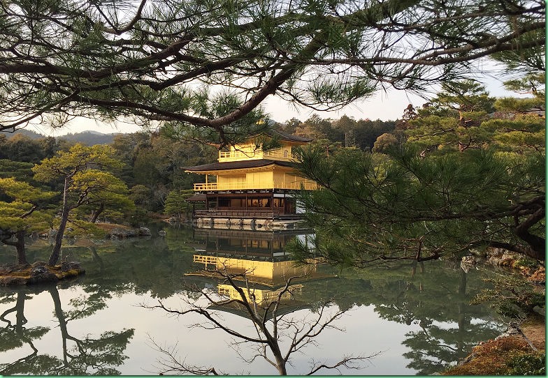 20150207_10 搭乘巴士前往金閣寺 512s