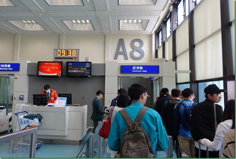 20170401_04 亞洲航空登機起飛 008s