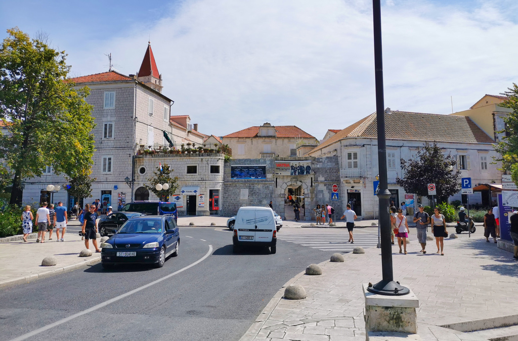 20190808_03 Trogir 古城 006s.jpg