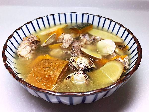 南瓜蛤蜊排骨湯 南瓜蛤蜊排骨湯
