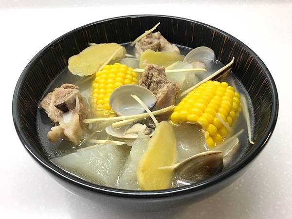芋香冬瓜蛤蜊排骨湯 芋香冬瓜蛤蜊排骨湯