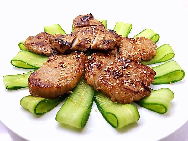香煎檸檬味里肌豬排-1.jpg 香煎檸檬味里肌豬排-1.jpg