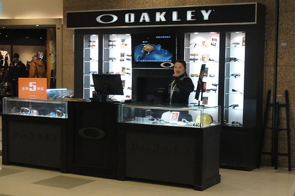 Oakley@港匯廣場