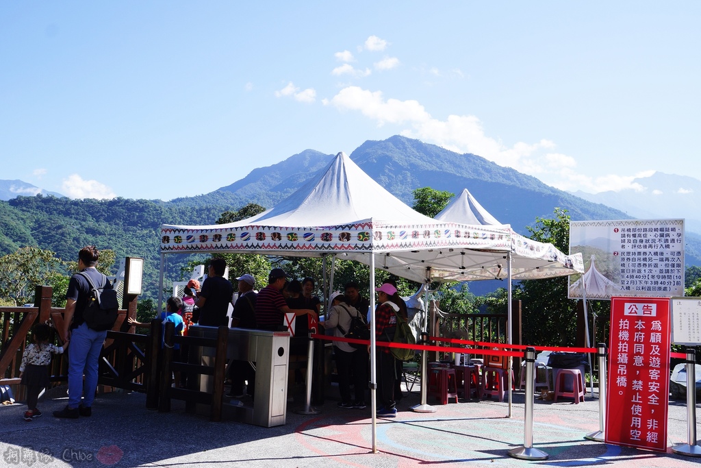 屏東一日遊 185沿山觀光郵輪巴士隨著巴士定點玩透透 親子旅行 山川琉璃吊橋美景➡️隘寮勝利門➡️ 銘泉生態休閒農場Y➡️萬金教堂➡️赤山社區黑搓巧7.JPG