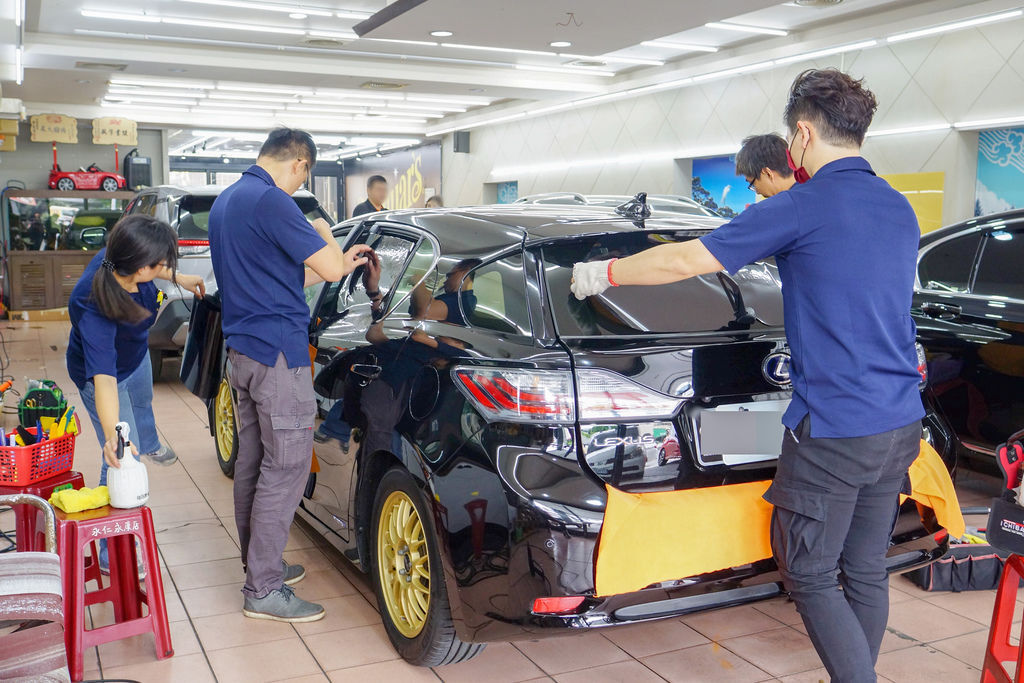 汽車隔熱紙推薦 carlife頂級奈米陶瓷膜X-35 X-10 高透光 隱密性高 讓愛車提升質感更帥氣!!23.jpg