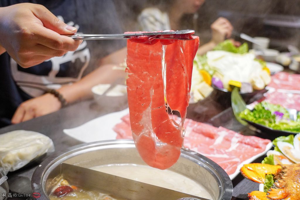 高雄火鍋 家庭聚餐推薦 和牛海鮮火鍋 澎湃浮誇系海鮮、巧克力和牛通通在舞古賀鍋物專門店 近瑞豐夜市22.jpg