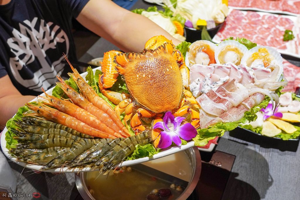 高雄火鍋 家庭聚餐推薦 和牛海鮮火鍋 澎湃浮誇系海鮮、巧克力和牛通通在舞古賀鍋物專門店 近瑞豐夜市25.jpg