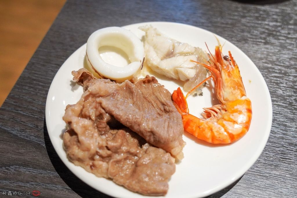 高雄火鍋 家庭聚餐推薦 和牛海鮮火鍋 澎湃浮誇系海鮮、巧克力和牛通通在舞古賀鍋物專門店 近瑞豐夜市34.jpg