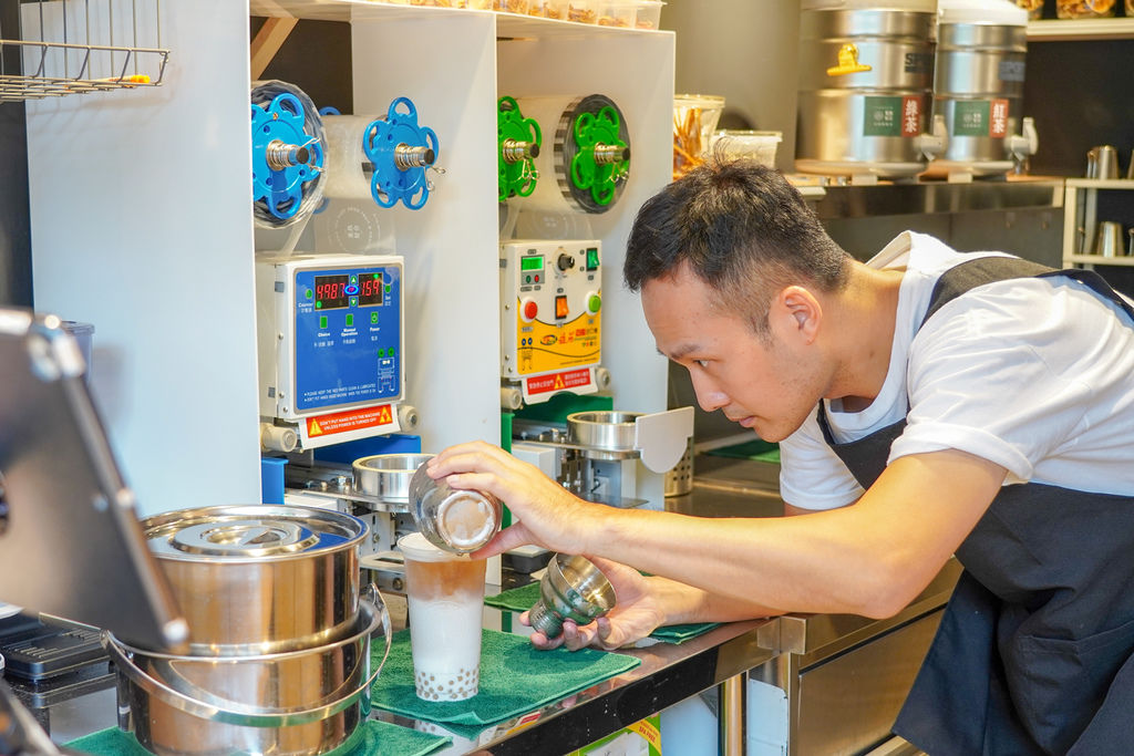 台北大安區 蔚為風尚的手搖飲正悄悄流行！ The Blend Tea Shop 果然好合 手搖飲界的小清新３０.jpg