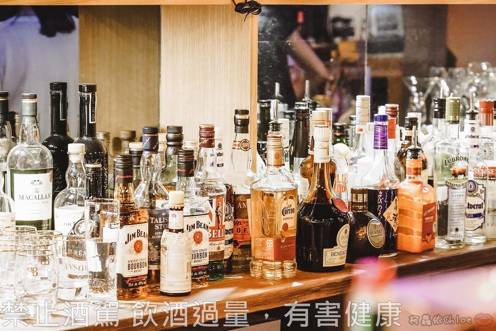 高雄酒吧 後站酒館‧咖啡 三民區溫馨小酒館 舒適氛圍 上班族、姊妹淘放鬆好去處25.jpg