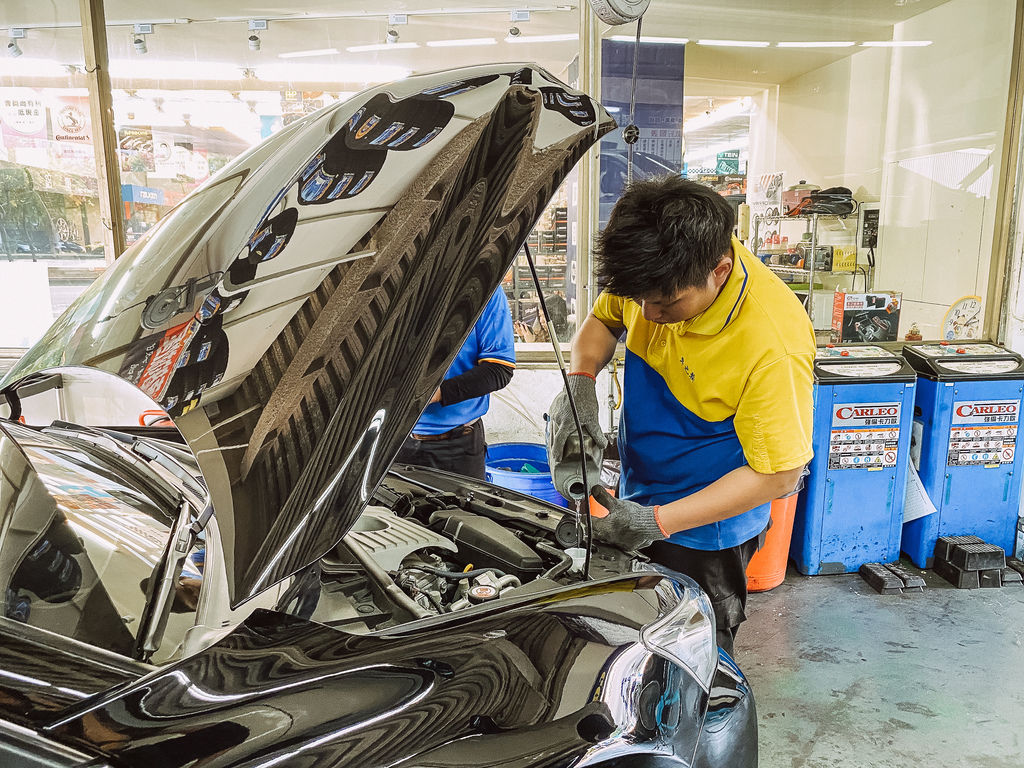 高雄汽車百貨 高階車避震器改裝 更換輪胎 汽車精品 免費行車安全檢查 一家消費 全台服務~車之輪-民權店6.jpg