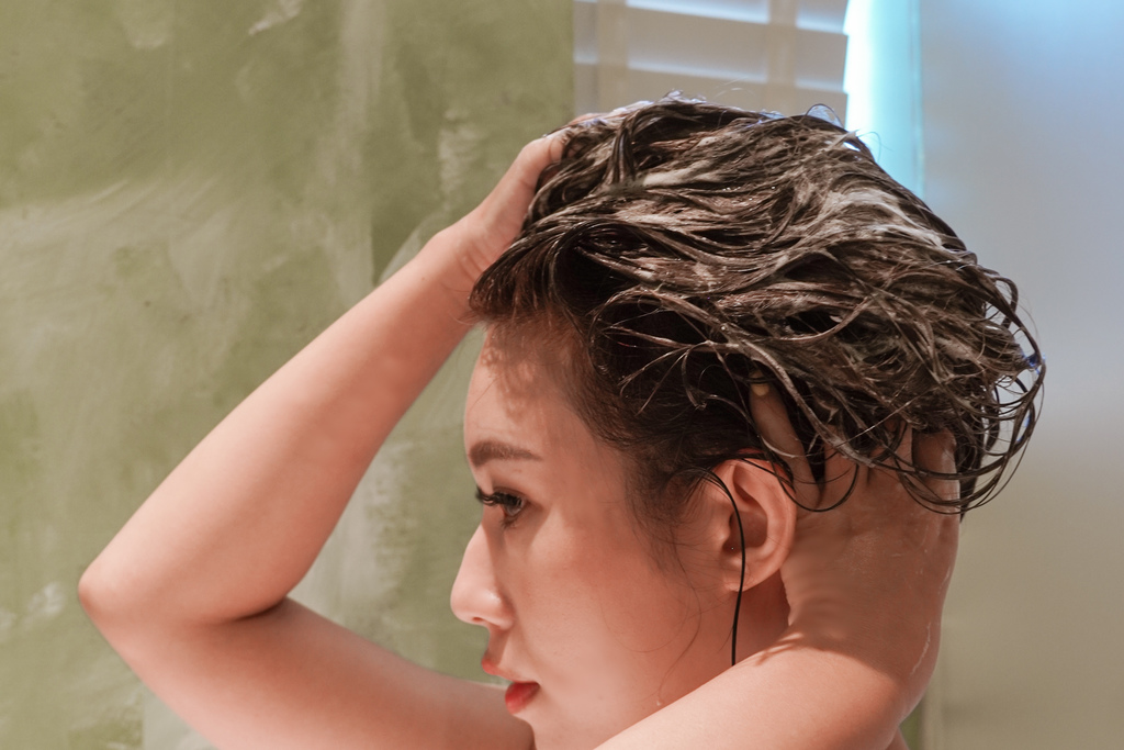 ESSEHAIR易生絲B5角質調理洗髮露  夏日頭皮救星 打造輕盈蓬鬆感6.jpg