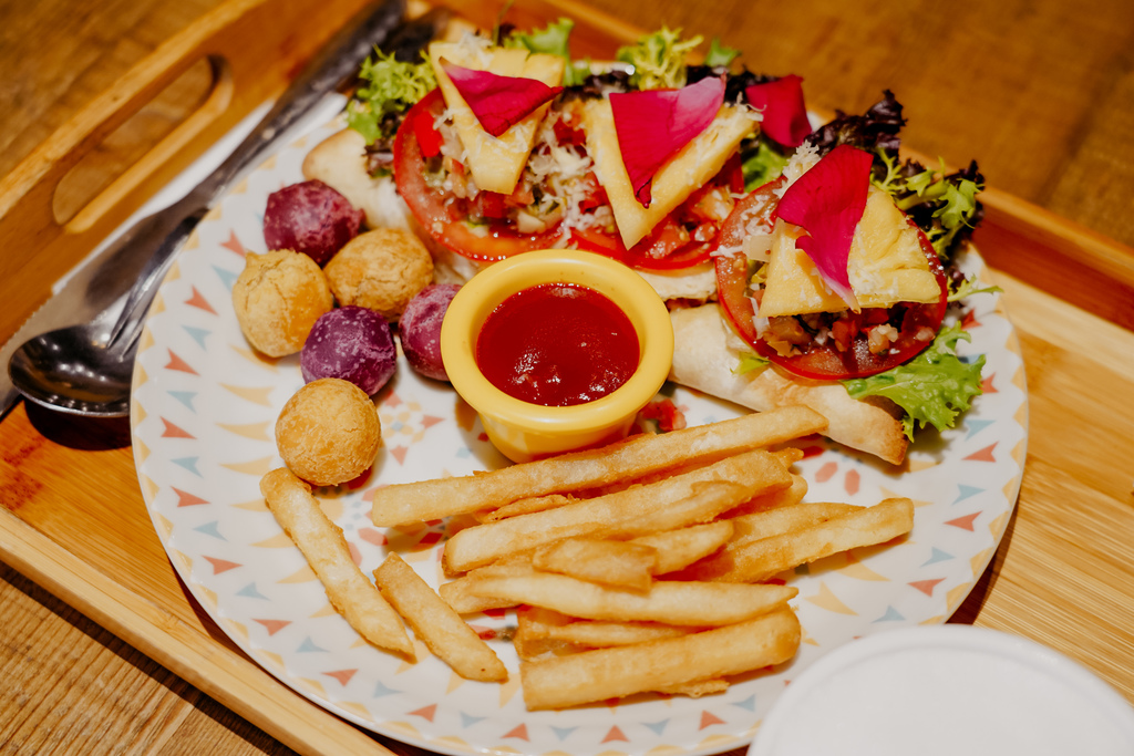 高雄早午餐推薦 多一點咖啡館-文化館 異國料理多樣化餐點 分量充足 聚餐好去處17.jpg