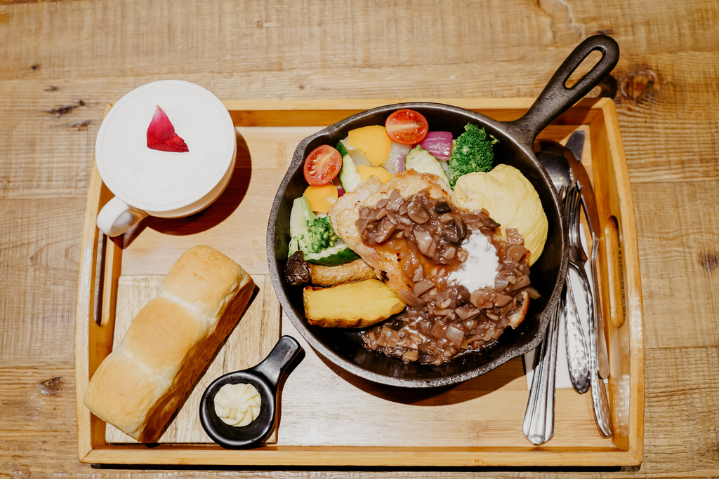 高雄早午餐推薦 多一點咖啡館-文化館 異國料理多樣化餐點 分量充足 聚餐好去處30.jpg