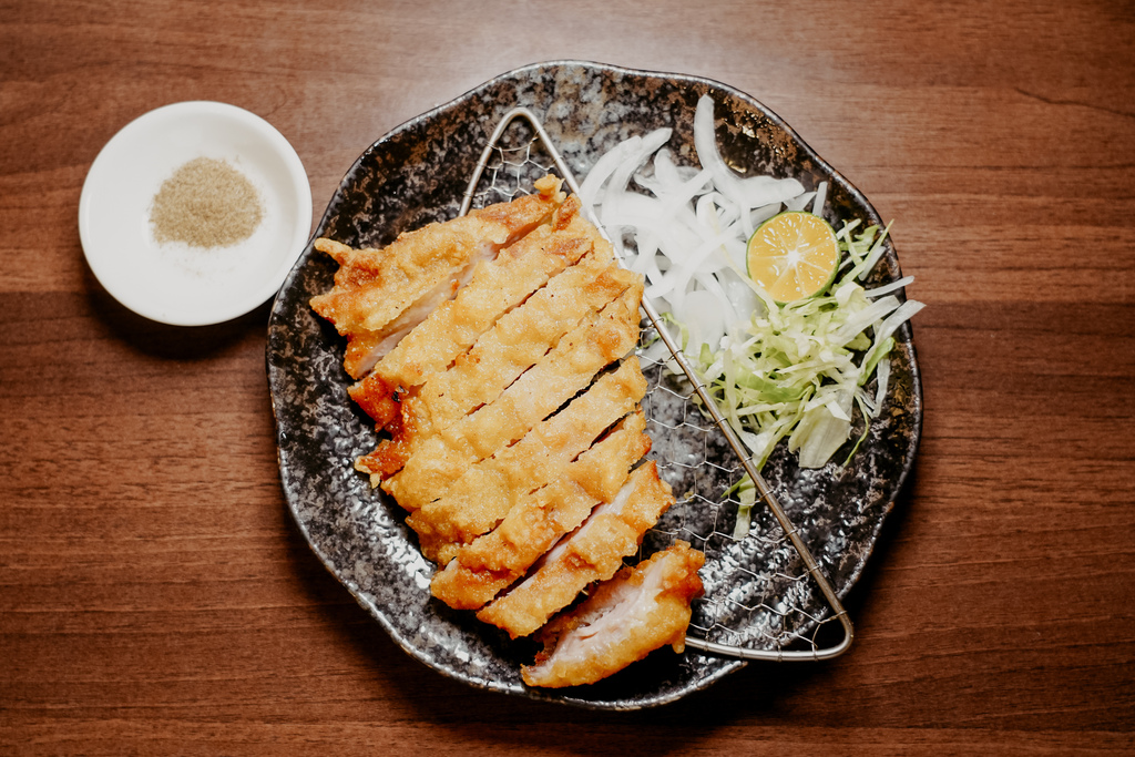 高雄丼飯推薦｜佐賀生魚片丼飯專門店 佐賀招牌海鮮丼必吃 新興區商業午餐 今天吃什麼APP31.jpg