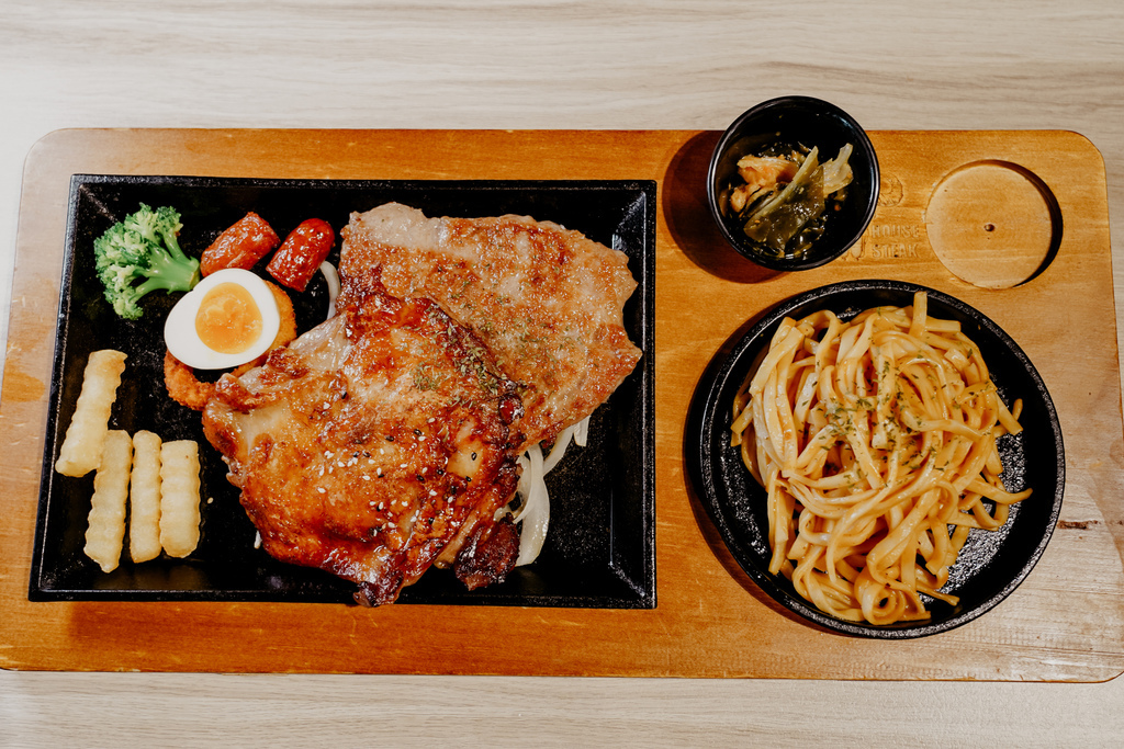 平價牛排館 拐彎抹角牛排館台南小北店 全台首創七種獨家秘醬 不使用重組肉25.jpg