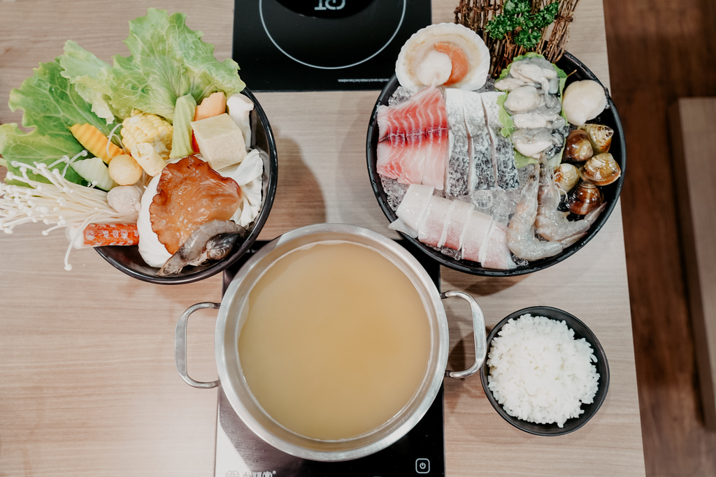 台南新市火鍋 真豪紀精饌鍋物 一人一鍋 湯底每日蔬菜豬骨現熬 冬季限定麻油松阪豬肉鍋 暖心又暖胃21.jpg