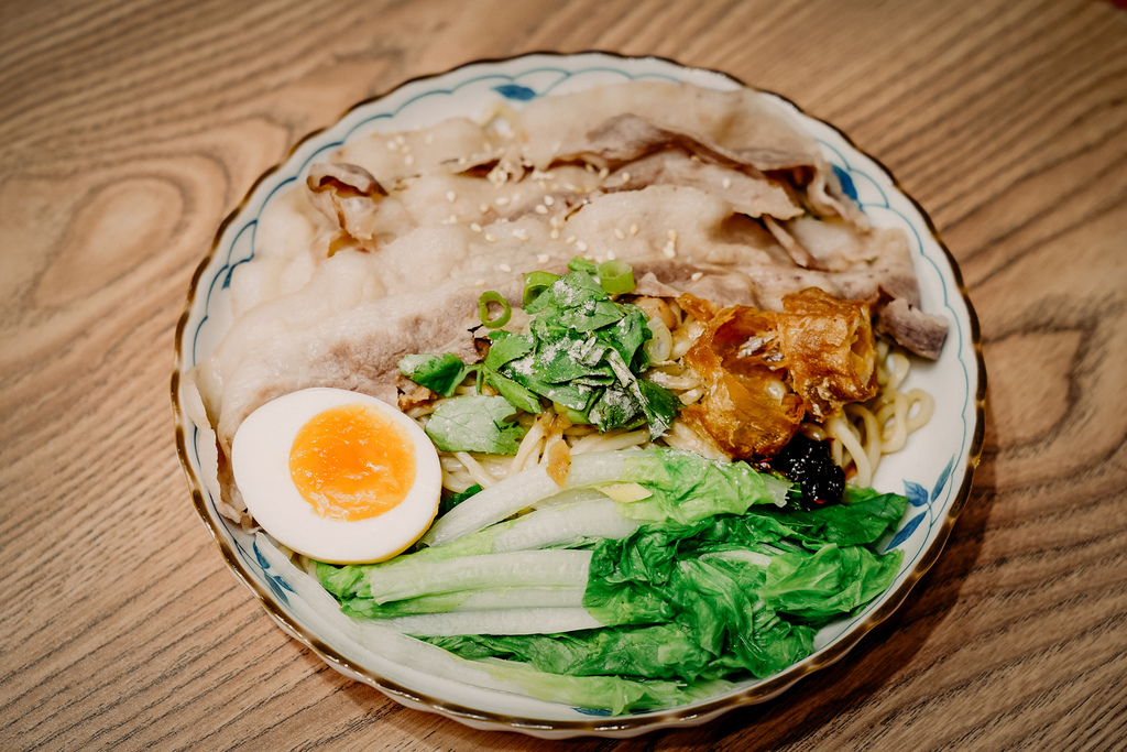 台南東區 好春麵飲  文青質感風麵店 滷菜激推四川秘製辣油味道更升級！２８.jpg