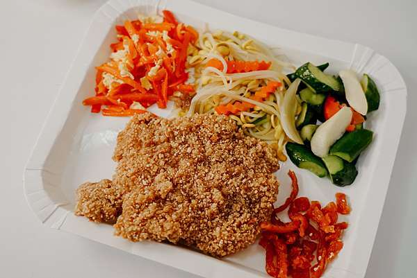 高雄便當店 豐味排骨飯 菜色豐富不油膩 有媽媽的味道 百元內平價便當 可外帶內用外送36.jpg 高雄便當店 豐味排骨飯 菜色豐富不油膩 有媽媽的味道 百元內平價便當 可外帶內用外送36.jpg