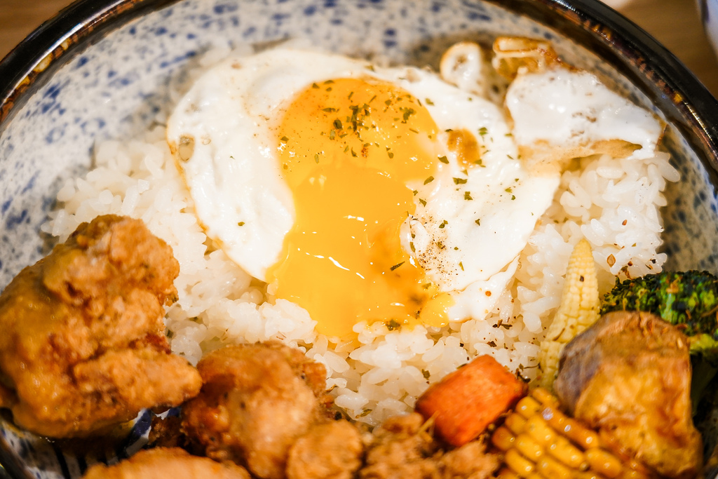 台南中西區 早午餐推薦 客徠食classic早午餐 輕食咖啡 咖哩飯 近台南大學25.jpg