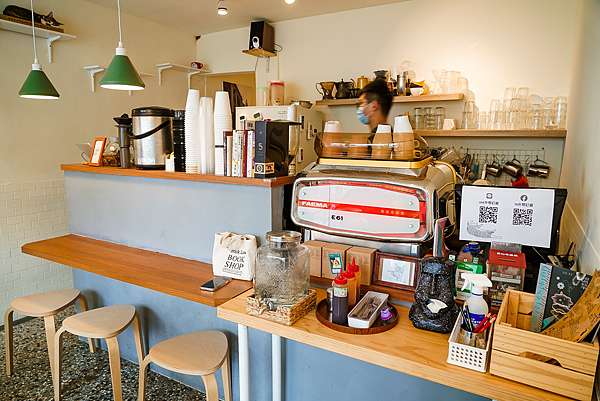 台南東區 Lazy Day Cafe LD 自家咖啡 手工甜點烘焙 早餐漢堡蛋餅 還有療癒貓咪陪伴5.jpg 台南東區 Lazy Day Cafe LD 自家咖啡 手工甜點烘焙 早餐漢堡蛋餅 還有療癒貓咪陪伴5.jpg