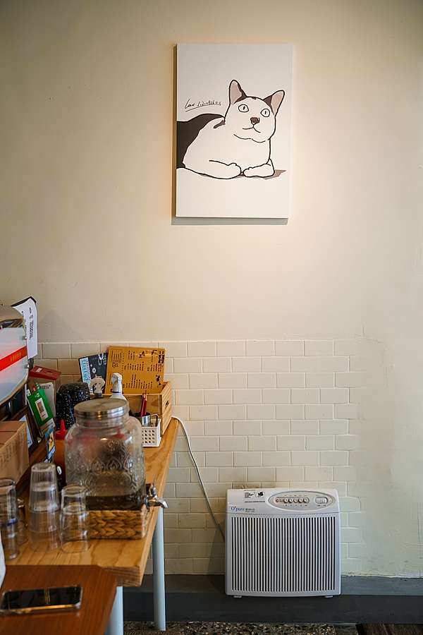 台南東區 Lazy Day Cafe LD 自家咖啡 手工甜點烘焙 早餐漢堡蛋餅 還有療癒貓咪陪伴6.jpg 台南東區 Lazy Day Cafe LD 自家咖啡 手工甜點烘焙 早餐漢堡蛋餅 還有療癒貓咪陪伴6.jpg