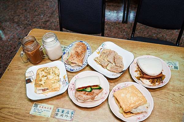 台南永康 五星級豆漿早餐店 在地20年傳統早餐店 店家自製割包 燒餅必吃18.jpg