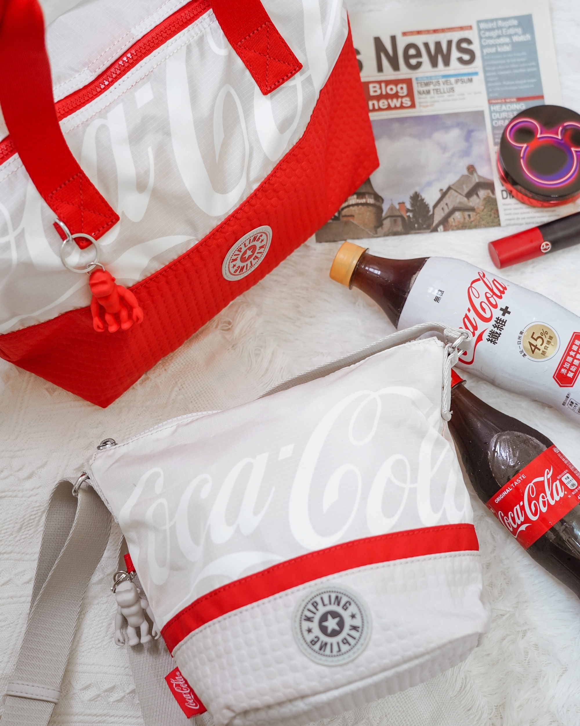 Kipling  Coca-Cola 聯名款 百搭包款 2021走春潮流單品推薦1.jpg